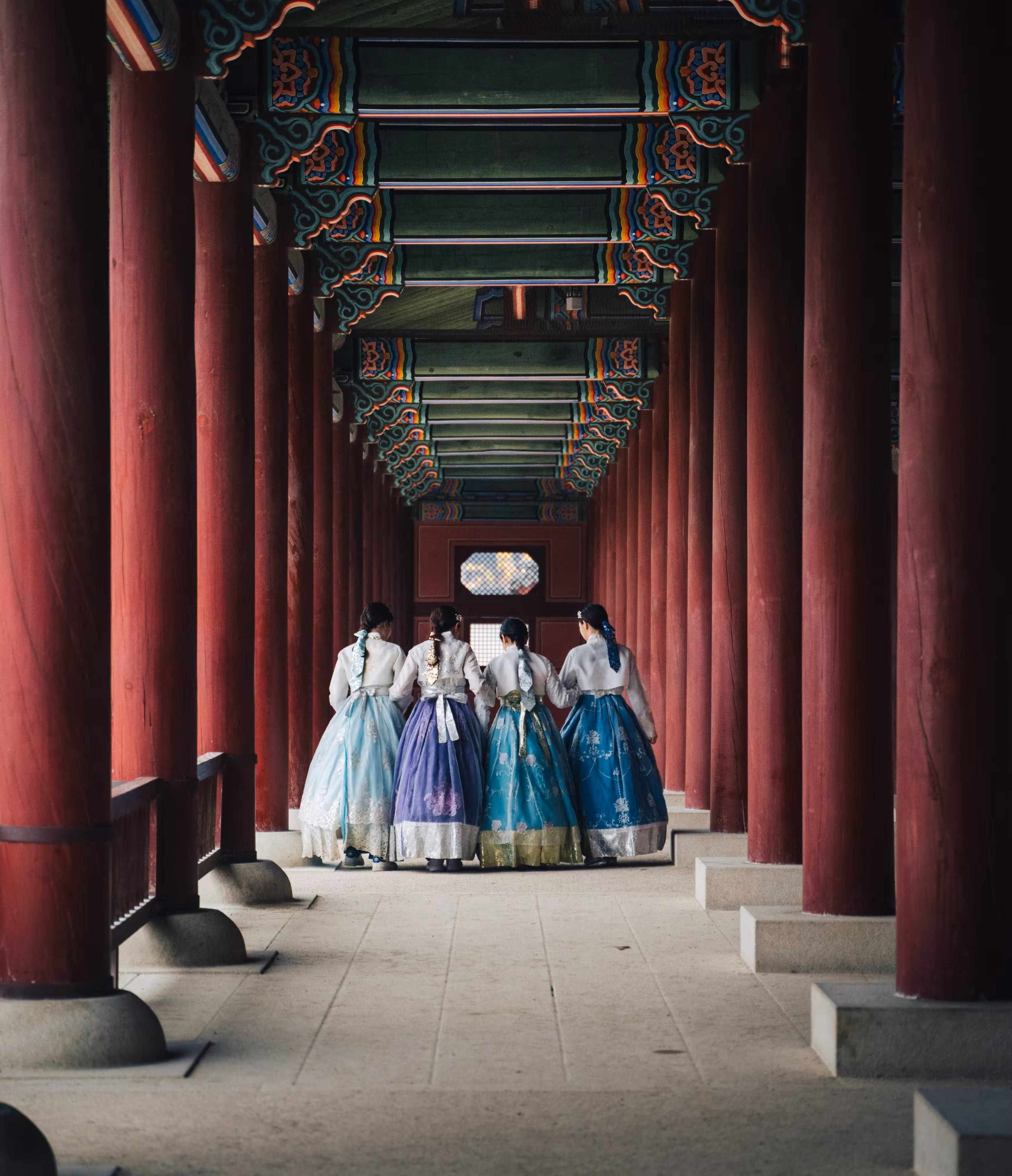 한복 입고 즐기는 고즈넉한 고궁 산책